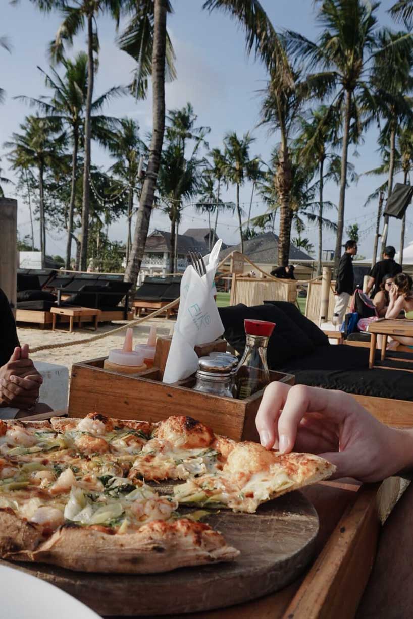 Pizza at the Finn's - best restaurants in Bali