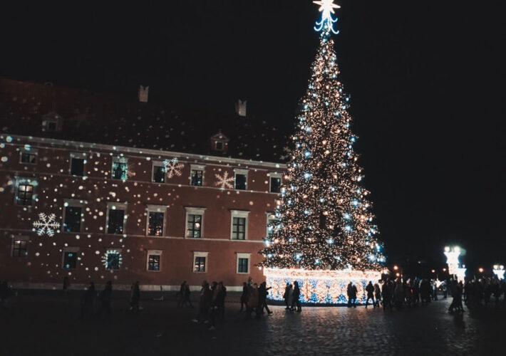 Christmas Time in Warsaw - Christmas Tree And Light Show at Plac Zamkovy