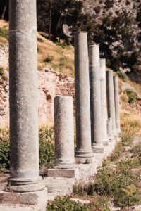 A Bunch of Roman Pillars, Delphi - La Vie En Marine
