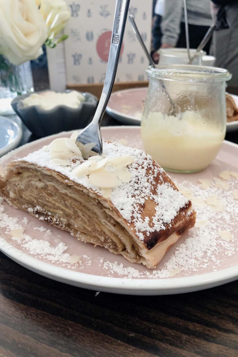 Café Schloss Benrath, Düsseldorf's Café, La Vie En Marine