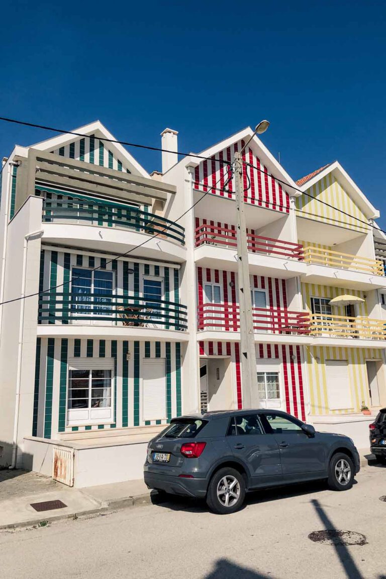 Beautiful Houses of Aveiro, best beach day trips of porto - La Vie En Marine