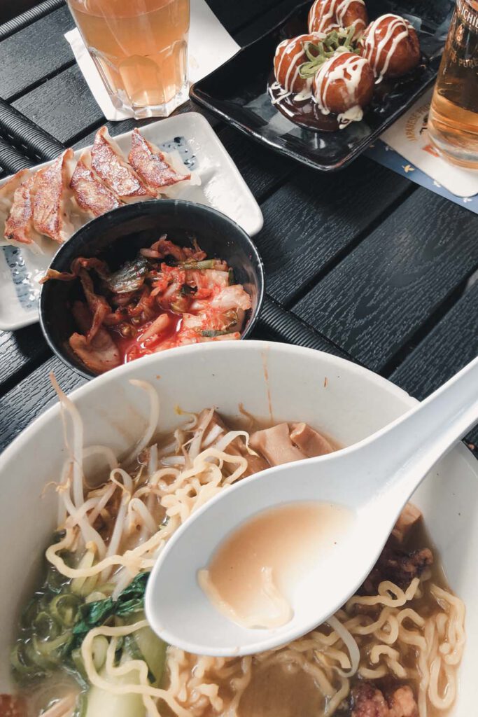 Teriyaki Chicken Ramen, Takumi, Foodguide Düsseldorf