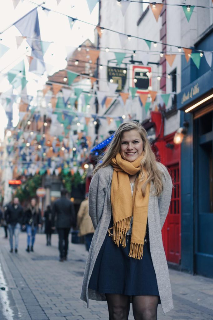 Girl in Dame Lane, Dublin