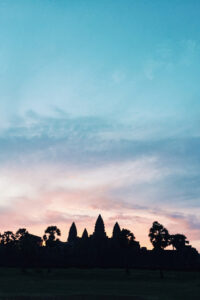 see the sun rise in angkor wat