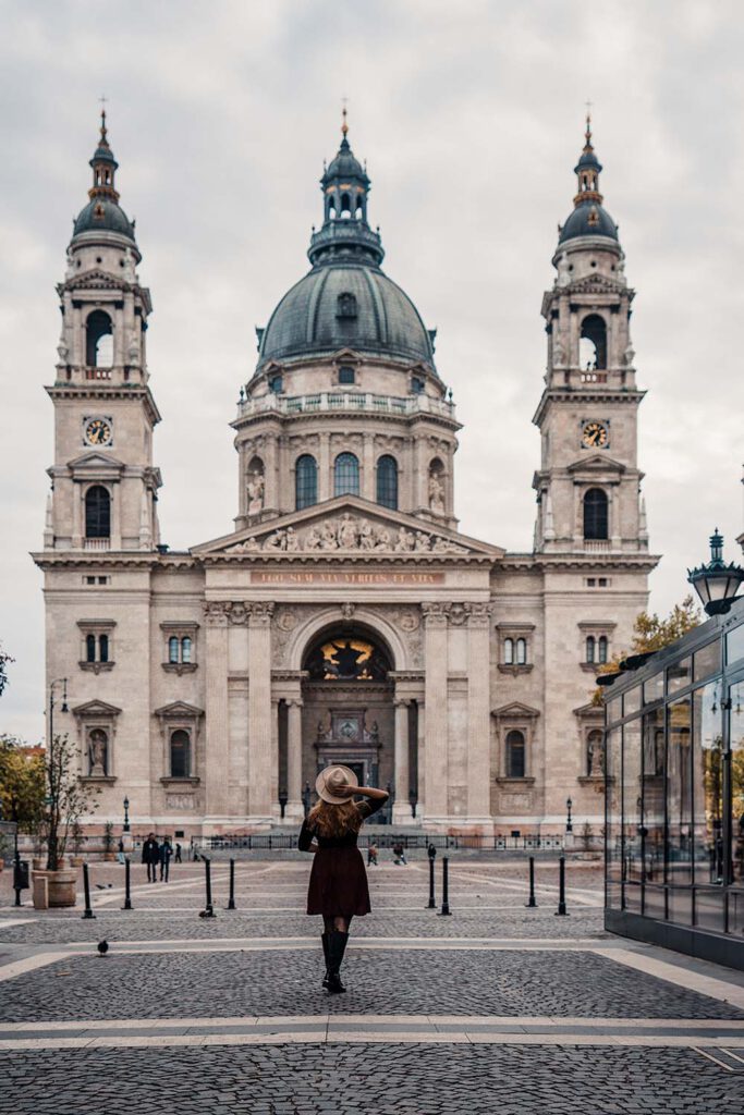 highlights of budapest - st stephens basilica