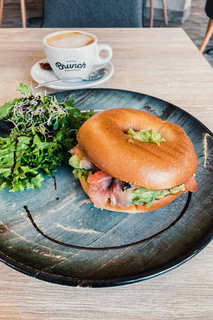 cafés in budapest - bagel at brunch bistro budapest